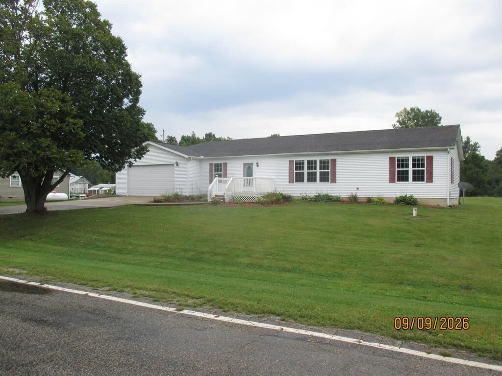 Property Photo:  7561 Arkansaw Road  MI 49227 