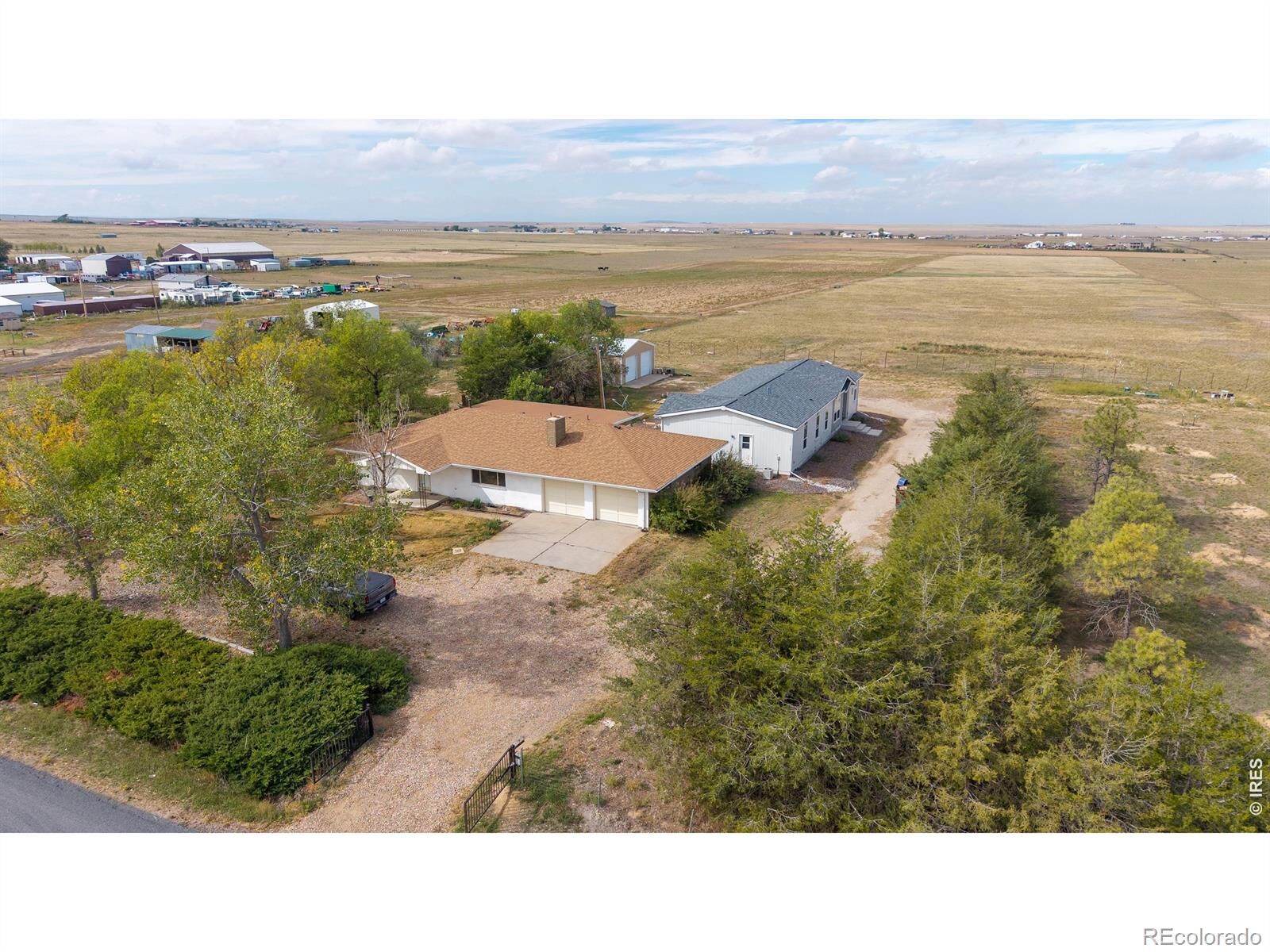 Property Photo:  569 S Bonnie Lane  CO 80137 