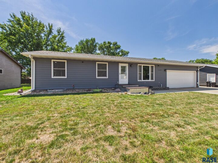 Property Photo:  209 W 7th St  SD 57033 