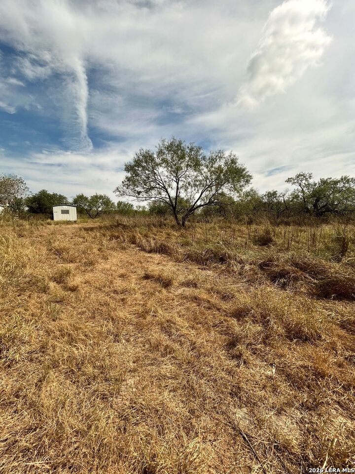 Property Photo: 303 E North St TX 78064