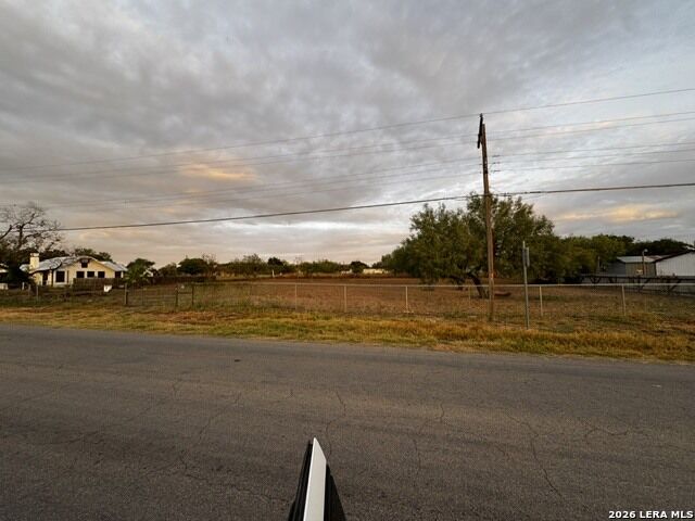 Property Photo: 412 N Transportation Dr TX 78016