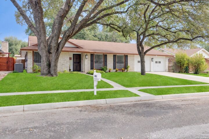 Property Photo: 4406 Greystone TX 78233