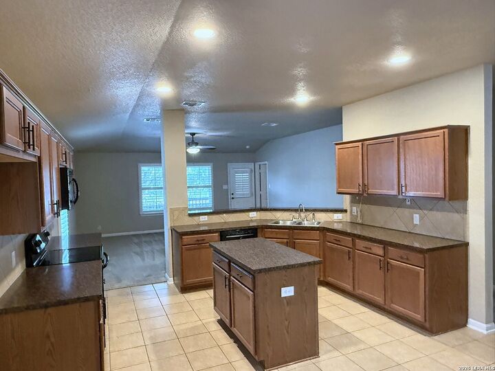 Property Photo:  6609 Charles Fld  TX 78238 