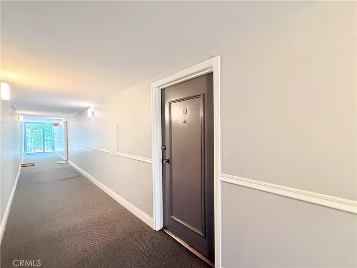 Property Photo:  10966 Rochester Avenue 1B  CA 90024 