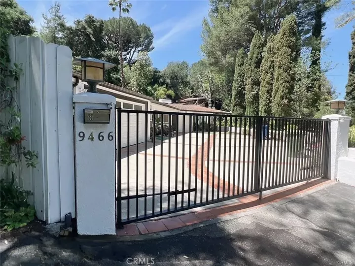 Property Photo:  9466 Hidden Valley Place  CA 90210 