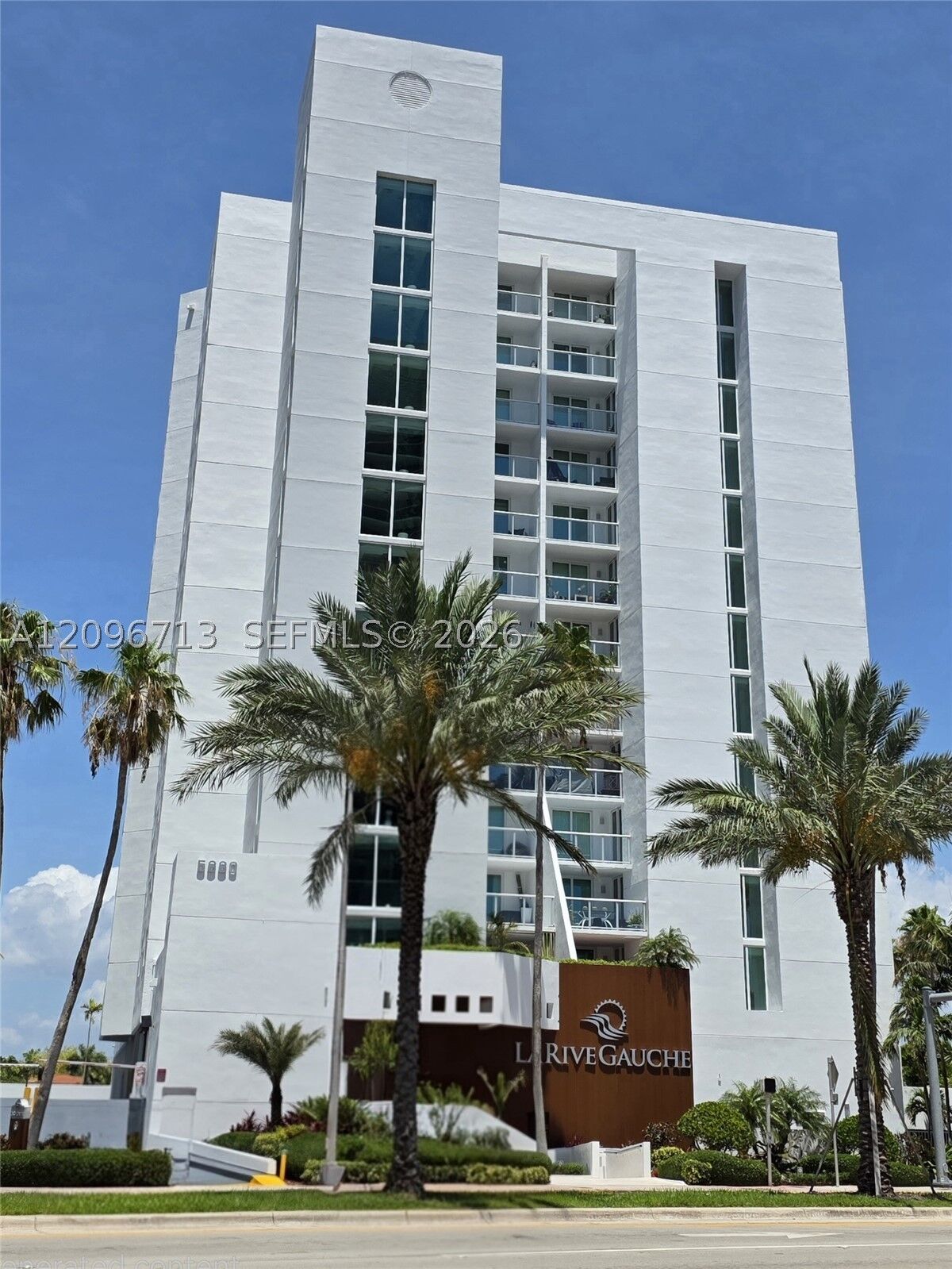 Property Photo:  5880 Collins Ave 1105  FL 33140 