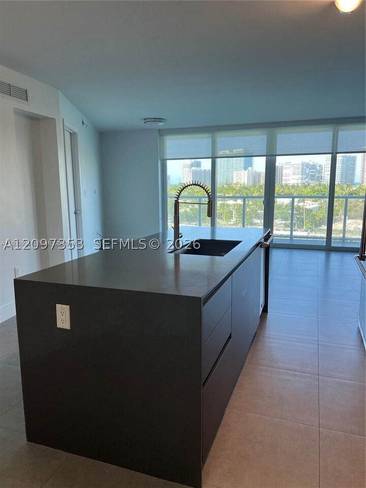 Property Photo: 9821 E Bay Harbor Dr 805 FL 33154