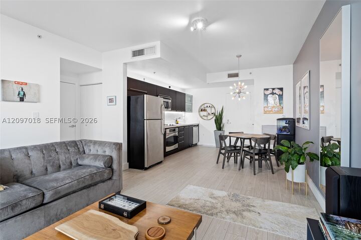 Property Photo: 90 SW 3rd St 2009 FL 33130