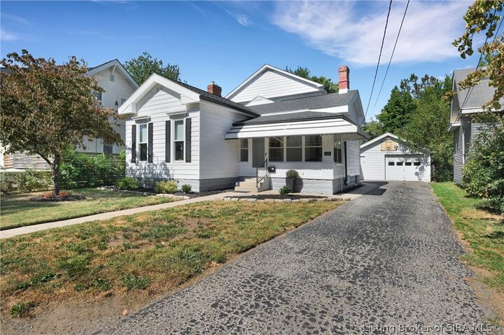 Property Photo:  208 E Park Place  IN 47130 