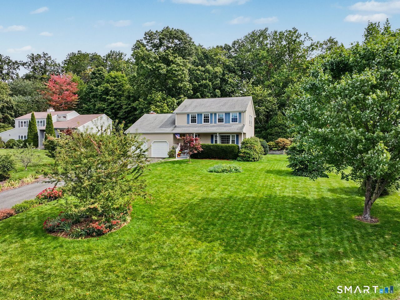 Property Photo:  131 Hillside Lane  CT 06468 