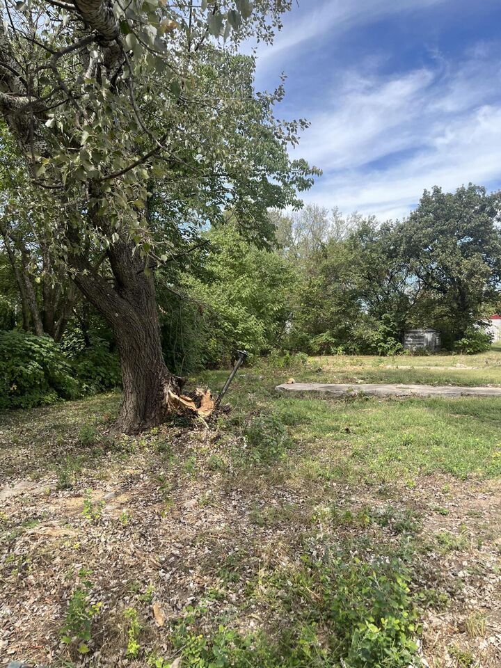 Property Photo: 346 W Washington Street MO 65769