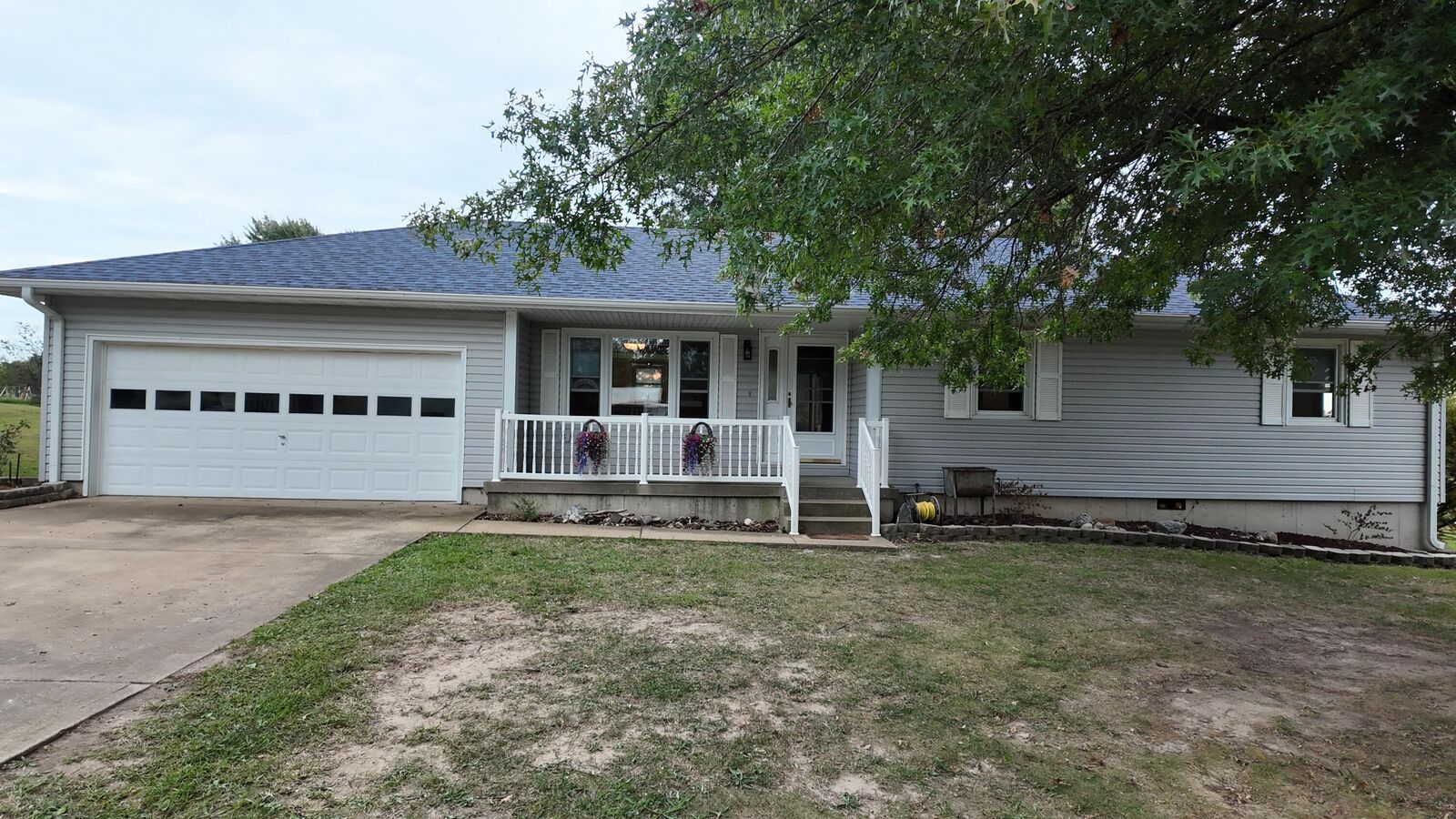 Property Photo: 18663 Crawford Street MO 65732