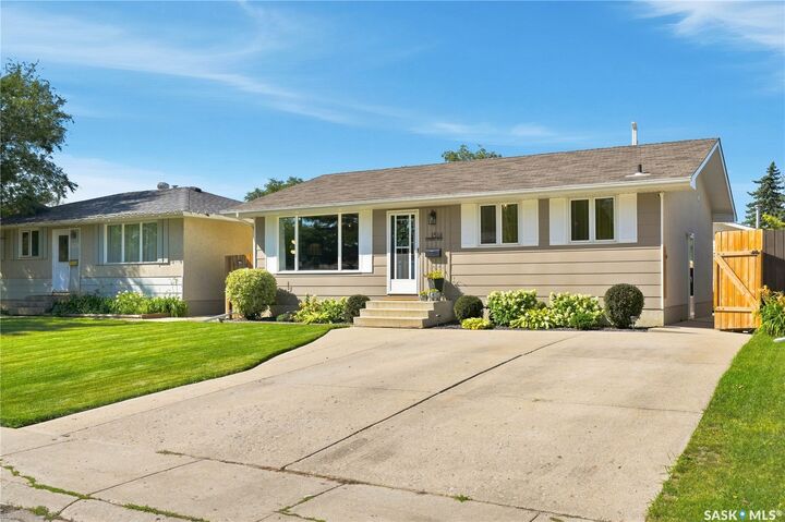 Property Photo: 1514 Laura Avenue SK S7N 2S3