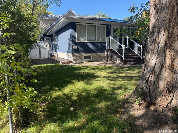 Property Photo:  2716 McDonald Street  SK S4N 2Z8 