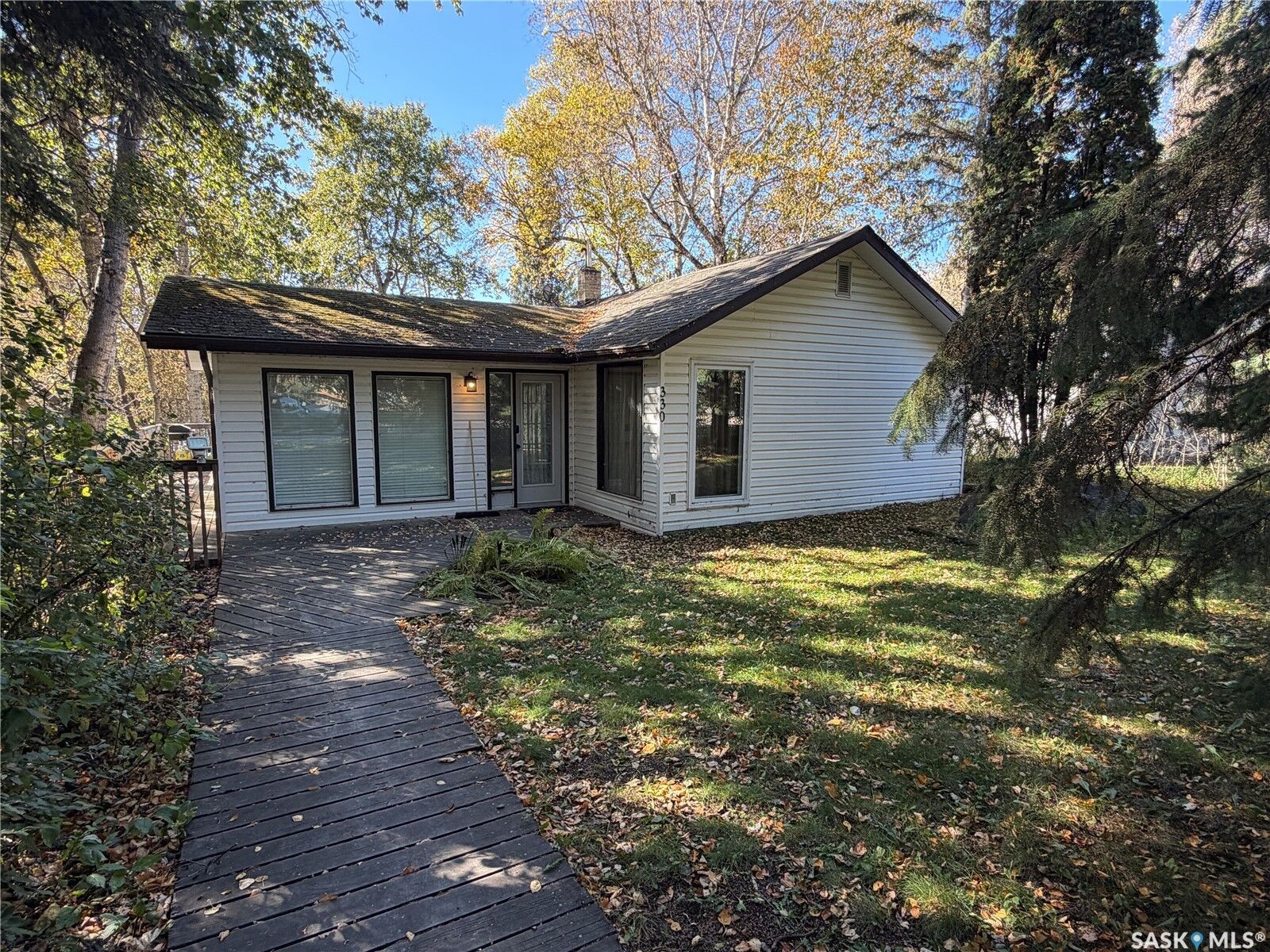 Property Photo:  330 1st Avenue N  SK S0J 0E0 