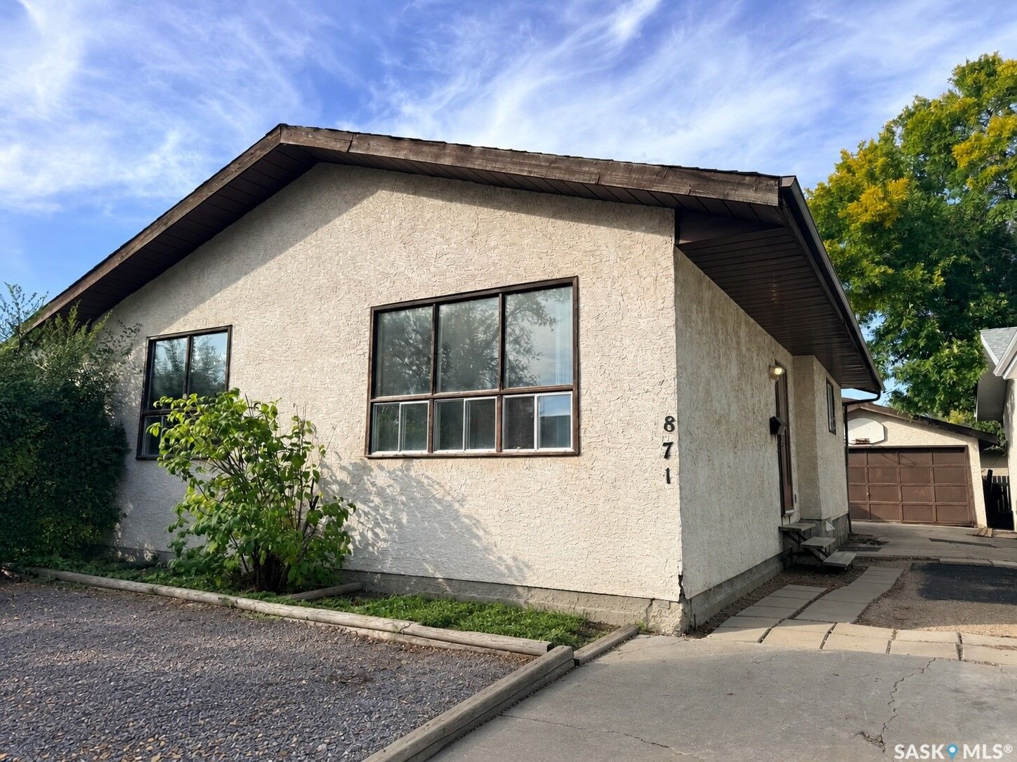 Property Photo:  871 Morris Crescent N  SK S4X 2W4 