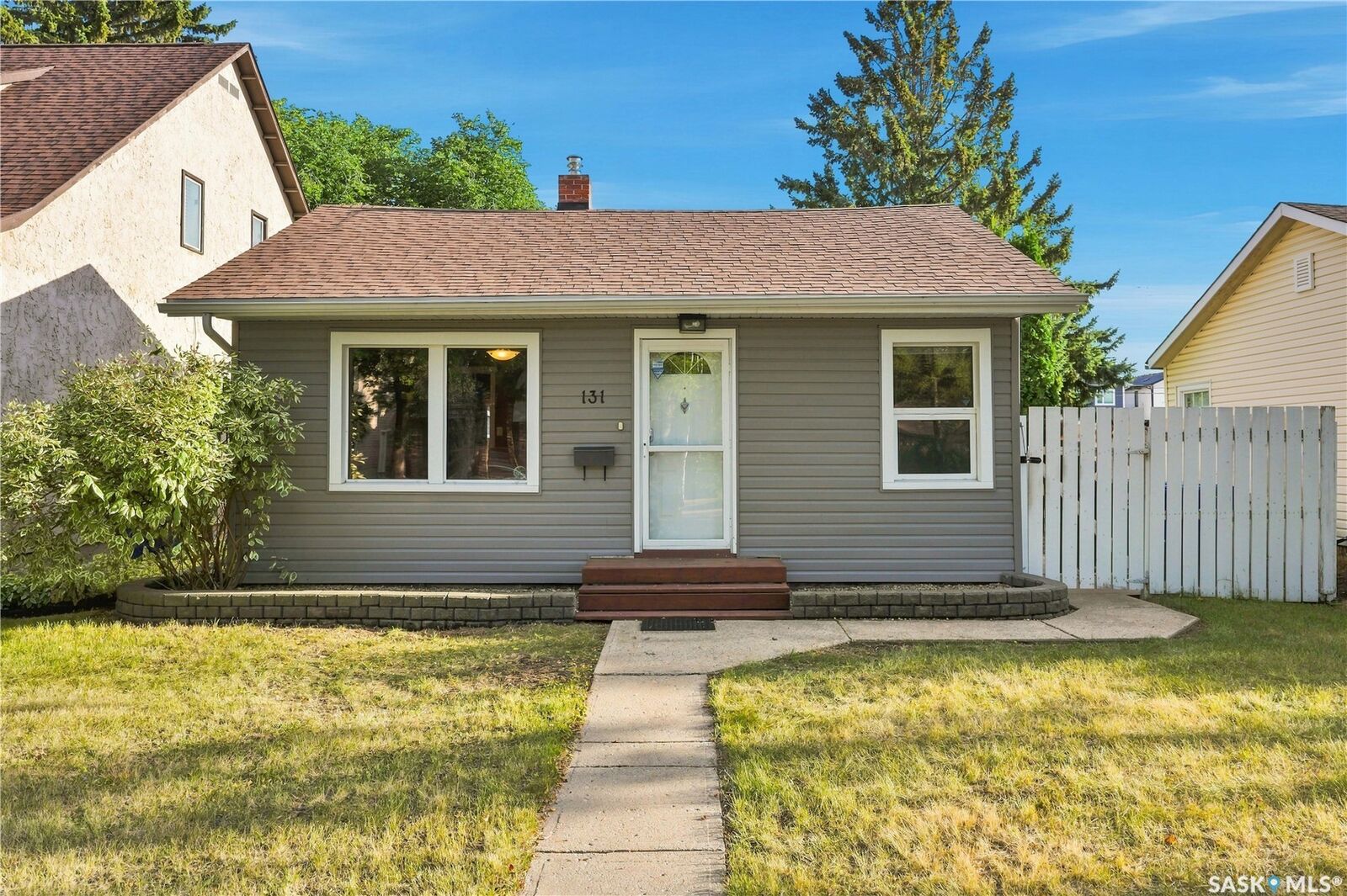 Property Photo:  131 112th Street W  SK S7N 1V1 