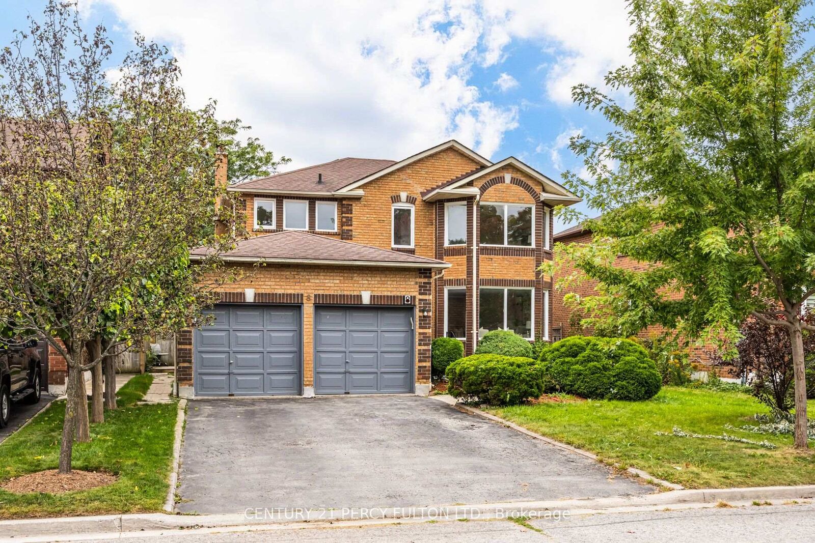 Property Photo:  8 Sayor Drive  ON L1T 3K2 