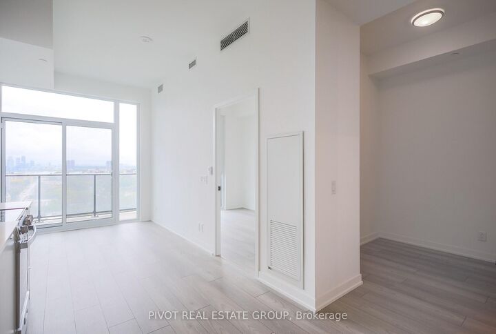 Property Photo: 285 Dufferin Street 1406 ON M6K 0J2