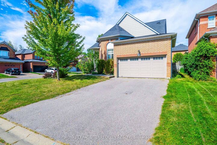 Property Photo:  44 Iberville Road  ON L1M 1H7 