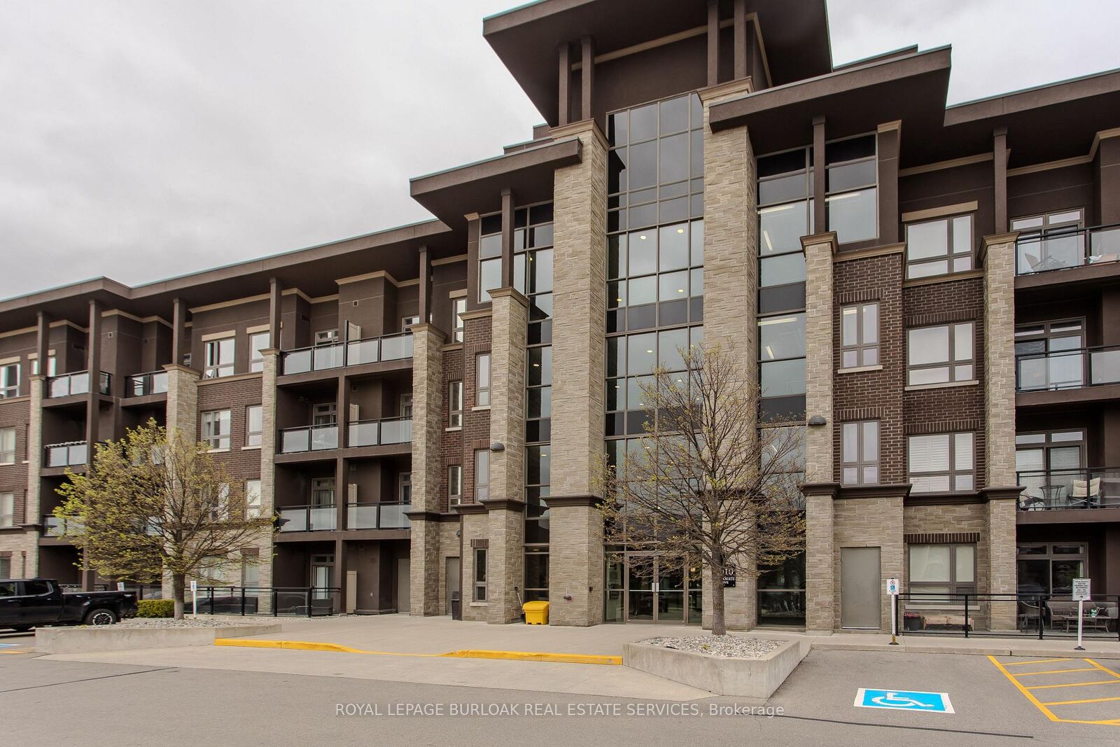 Property Photo:  5010 Corporate Drive 307  ON L7L 0H6 