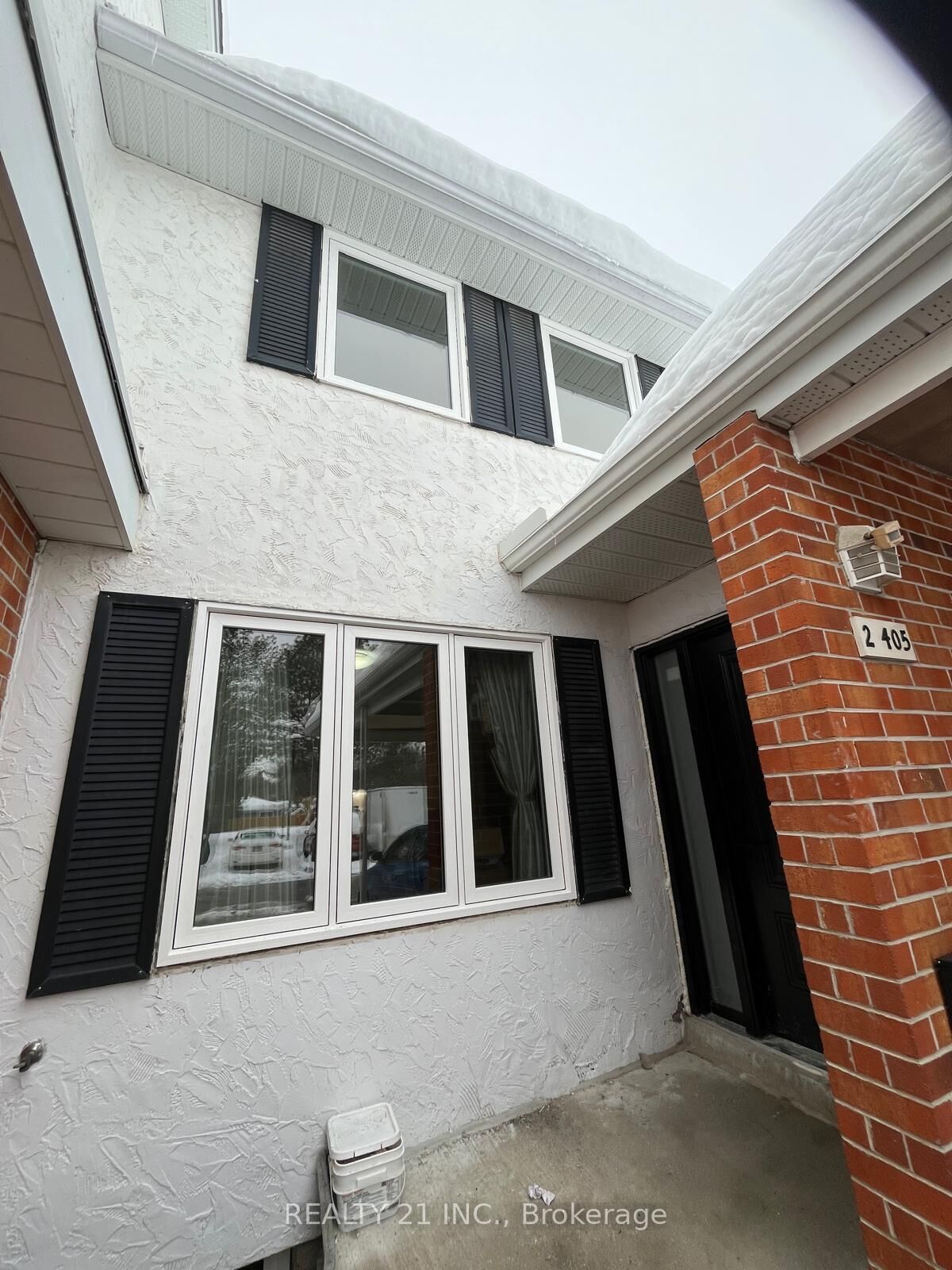 Property Photo:  405 Keats Way 2  ON N2L 5S7 
