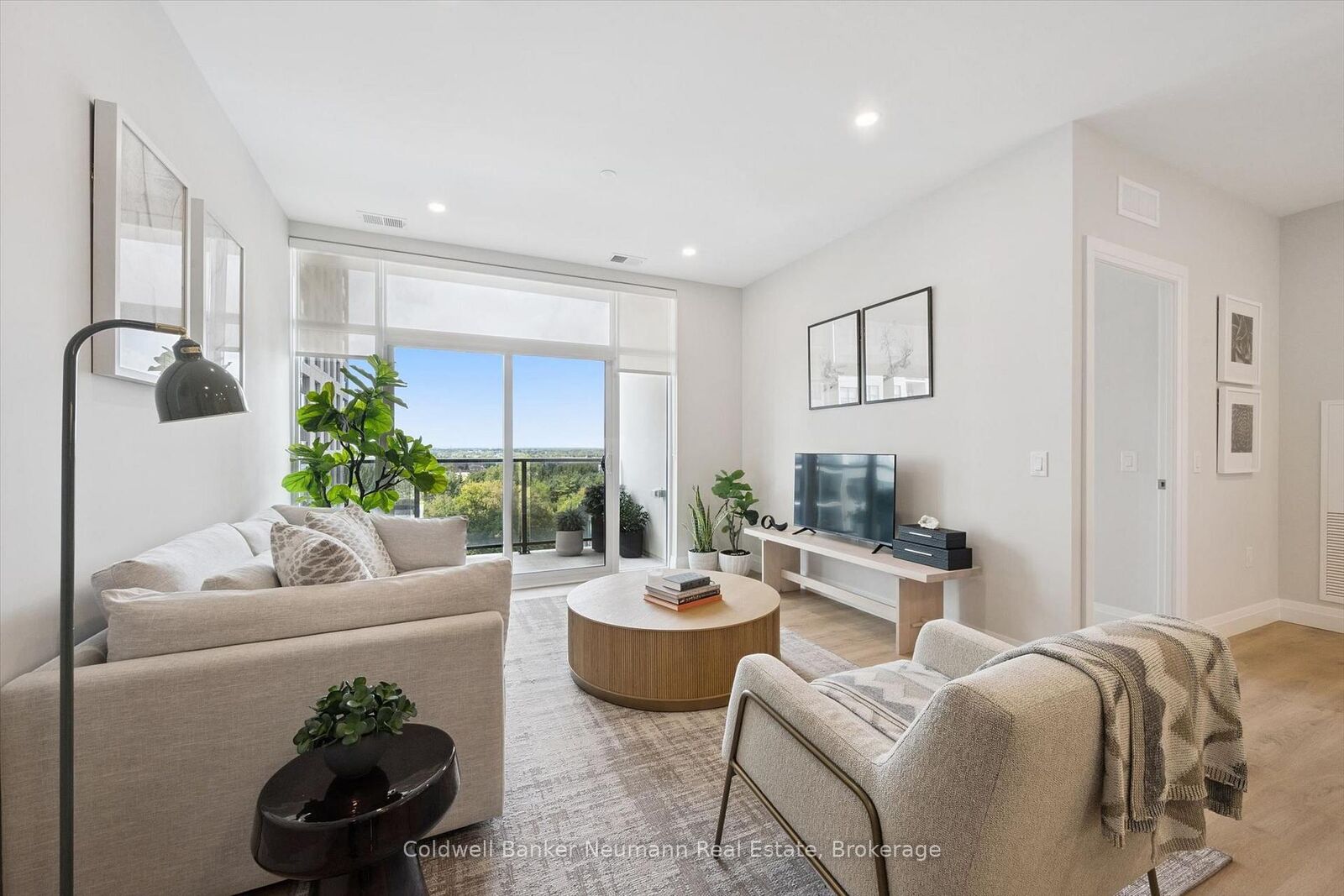 Property Photo:  1882 Gordon Street 521  ON N1L 0P6 