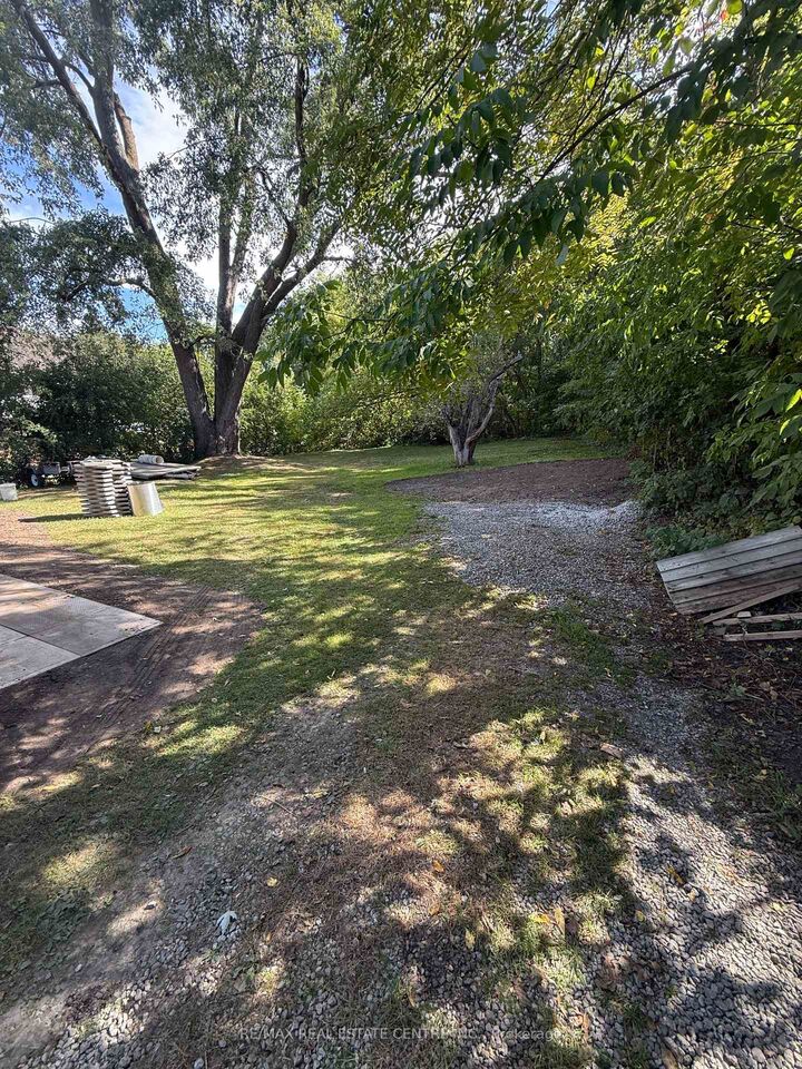 Property Photo:  58 John Street  ON L7G 2J8 