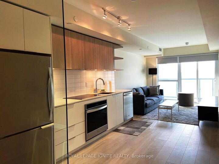 Property Photo:  6 Sonic Way N1001  ON M3C 0P1 