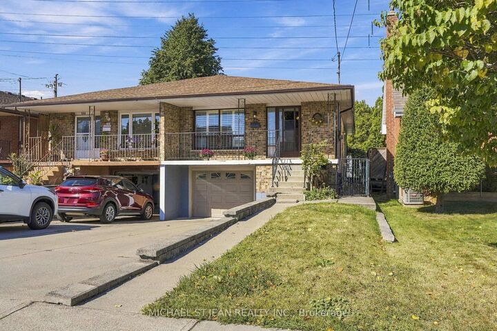 Property Photo:  564 Cochrane Road  ON L8K 3H5 