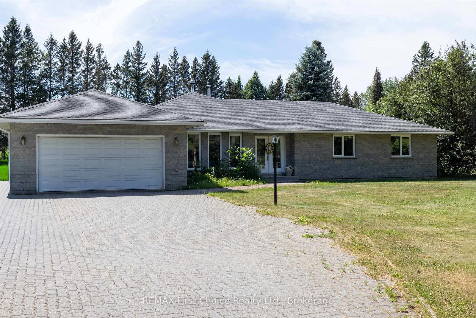 Property Photo:  1155 Victor Street S  ON P7K 1N6 