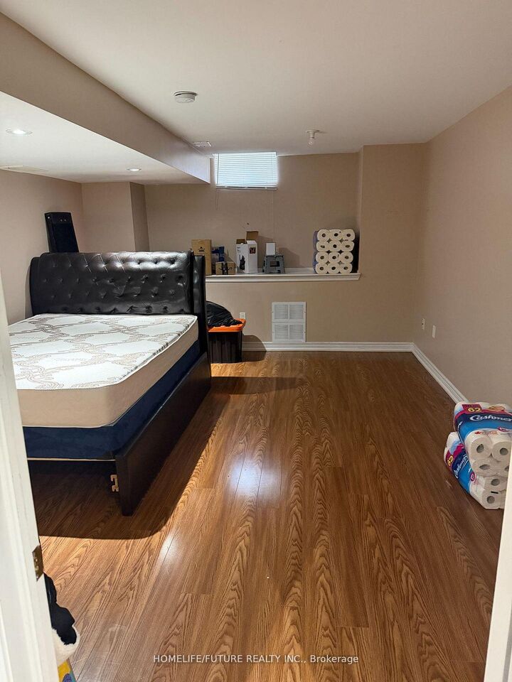 Property Photo:  3 Cabin Trail Crescent Bsmt  ON L4A 0S7 