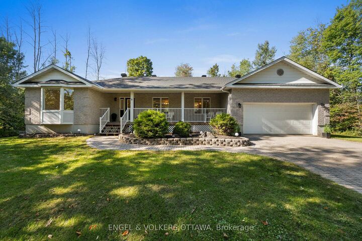 Property Photo:  8 Black Walnut Road  ON K0G 1J0 