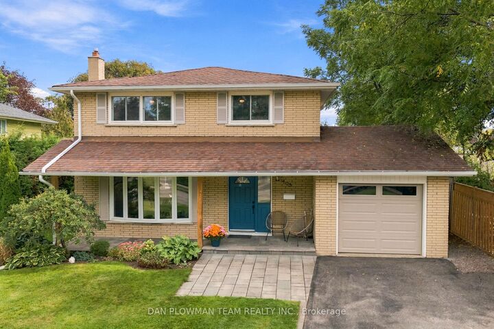 Property Photo:  403 Amstel Court  ON L1G 2J9 