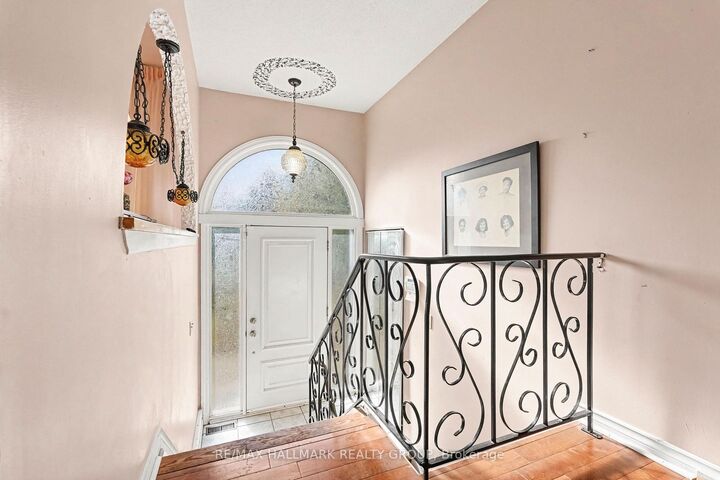 Property Photo:  1054 Cholette Crescent  ON K1C 1T5 