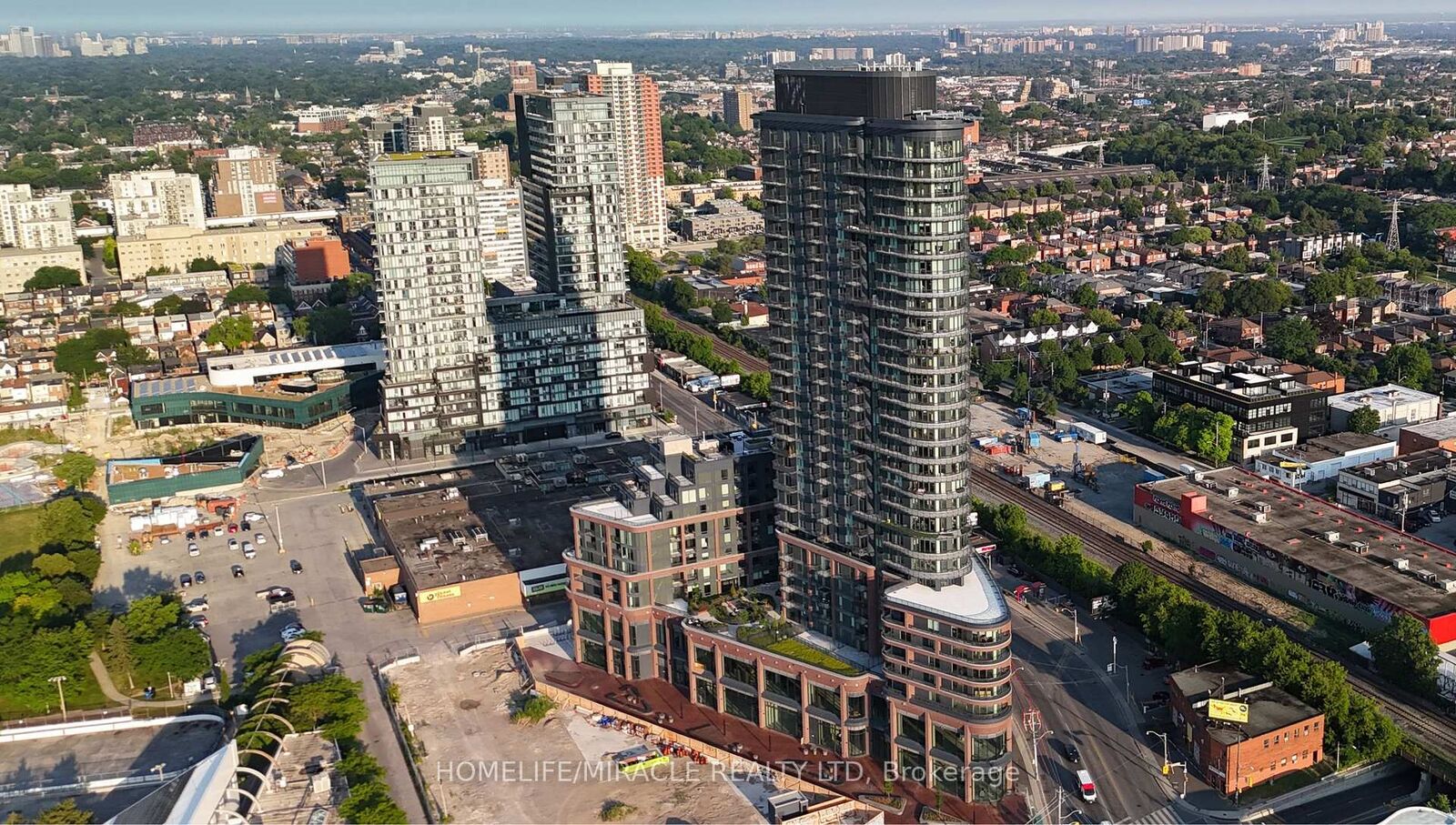 Property Photo:  1185 Dupont Street 2309  ON M6H 0G5 