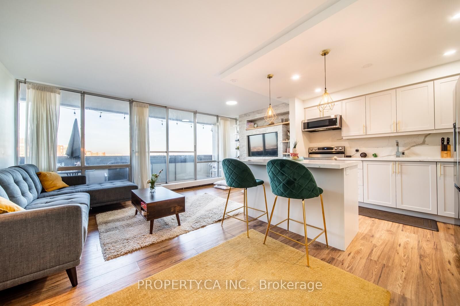 Property Photo: 455 Sentinel Road 1114 ON M3J 1V5