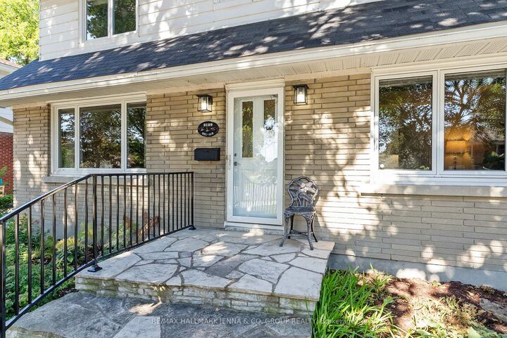 Property Photo:  2129 Belair Drive  ON K2C 0X2 