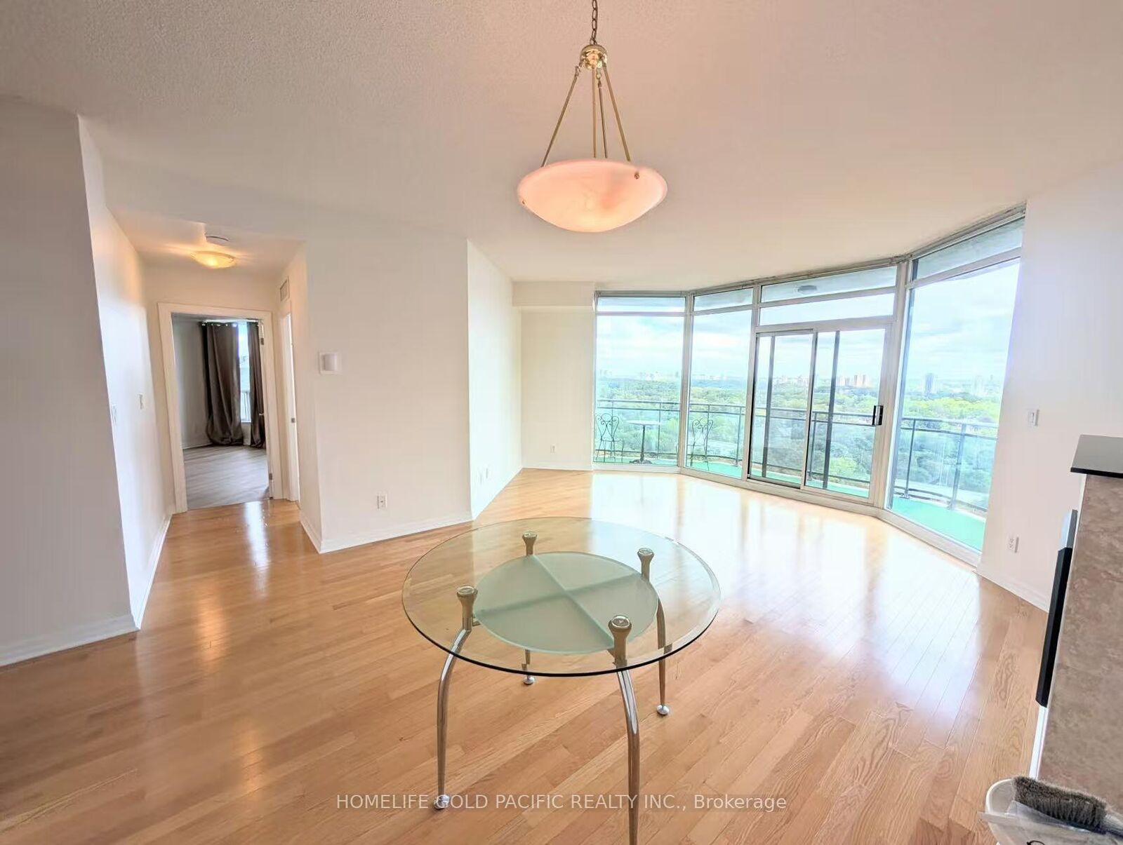 Property Photo:  300 Bloor Street E 2102  ON M4W 3Y2 
