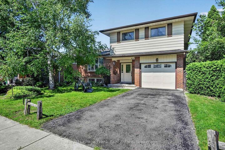Property Photo:  87 Oakwood Crescent  ON K9J 1N2 