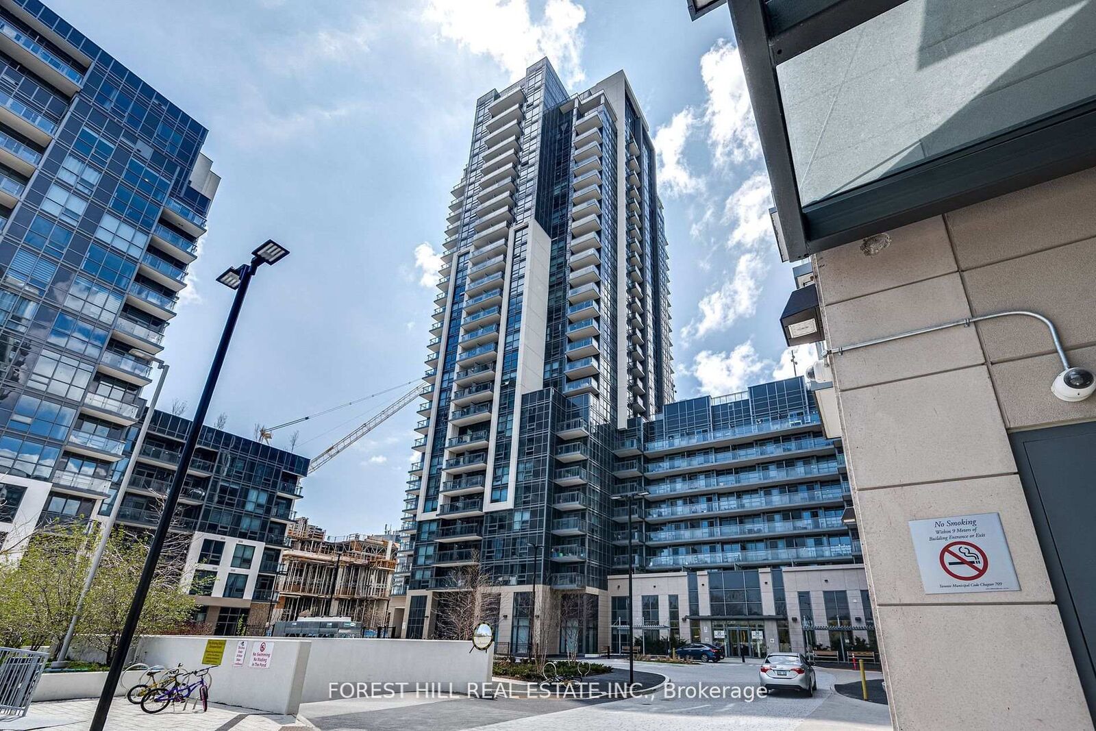 Property Photo:  20 Meadowglen Place 826  ON M1H 2Y5 