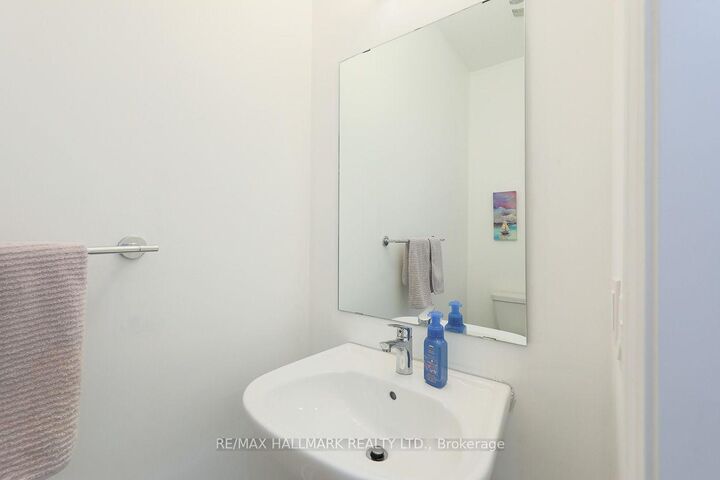 Property Photo:  1090 Lockie Drive  ON L1L 0R9 