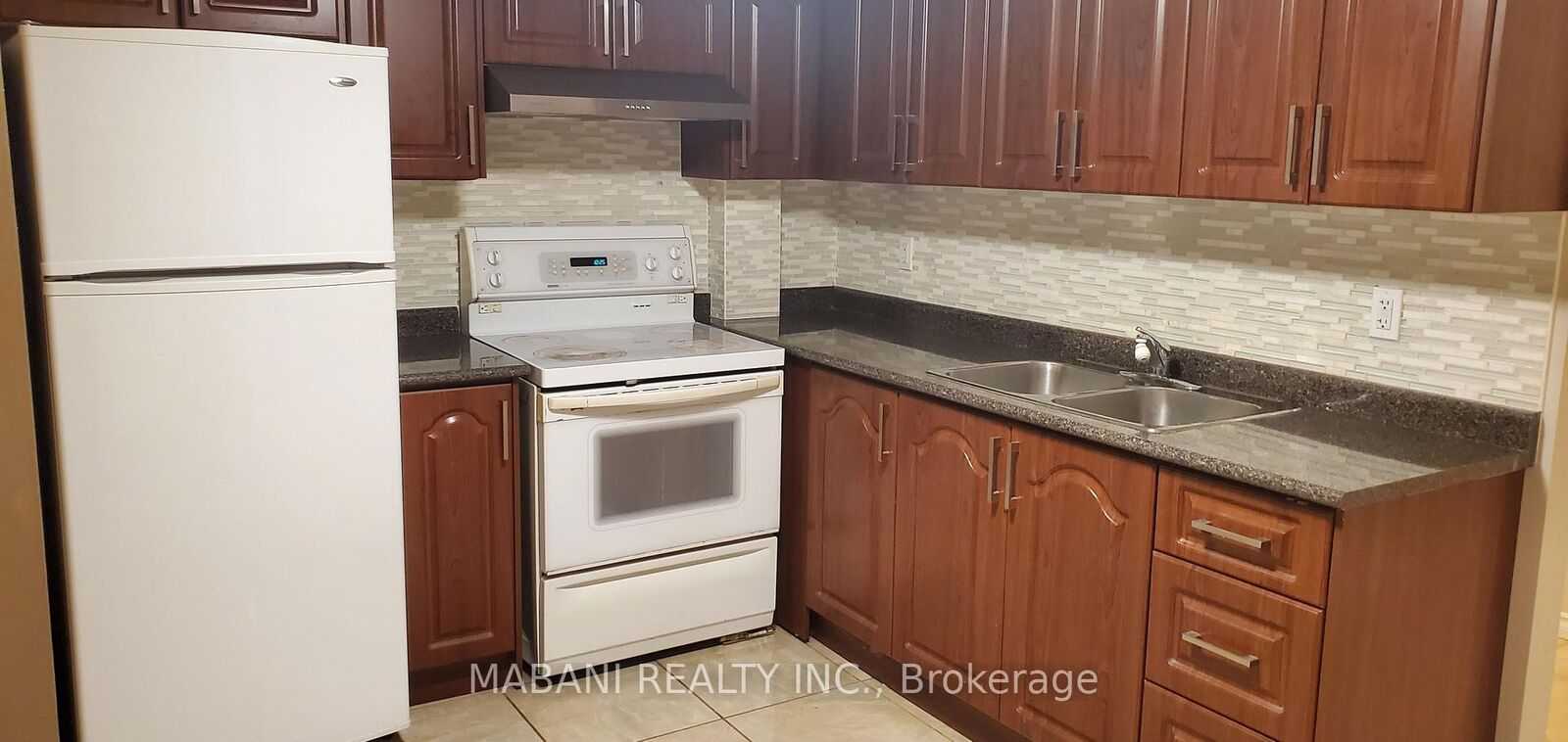 Property Photo:  7270 Terragar Boulevard - Bsmt  ON L5N 7L8 