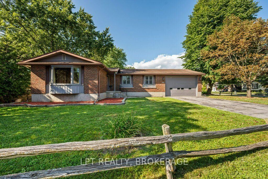 Property Photo:  785 Allum Avenue  ON K7M 7A3 