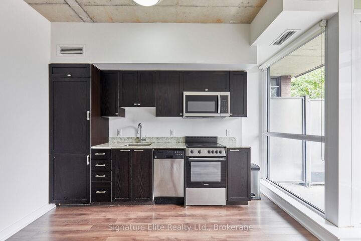 Property Photo:  707 Dovercourt Road 203  ON M6H 2W7 