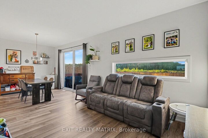 Property Photo: 214 Cypress Street ON K0A 2M0
