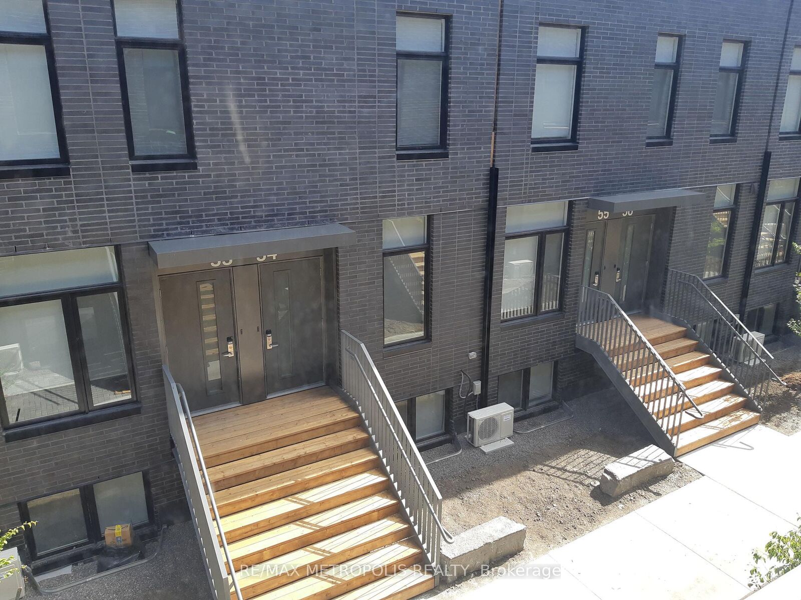 Property Photo:  1760 Simcoe Street 70  ON L3G 0C3 