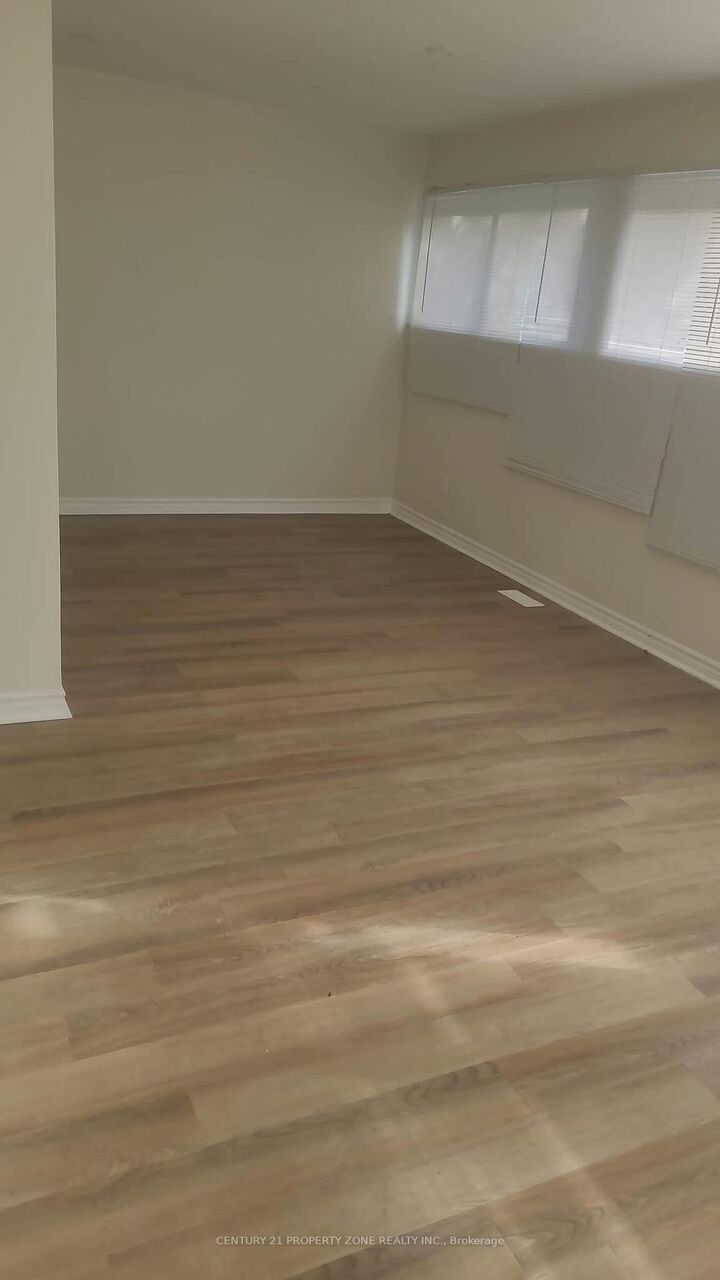 Property Photo:  28 Ladore Drive (Upper)  ON L6Y 1V5 