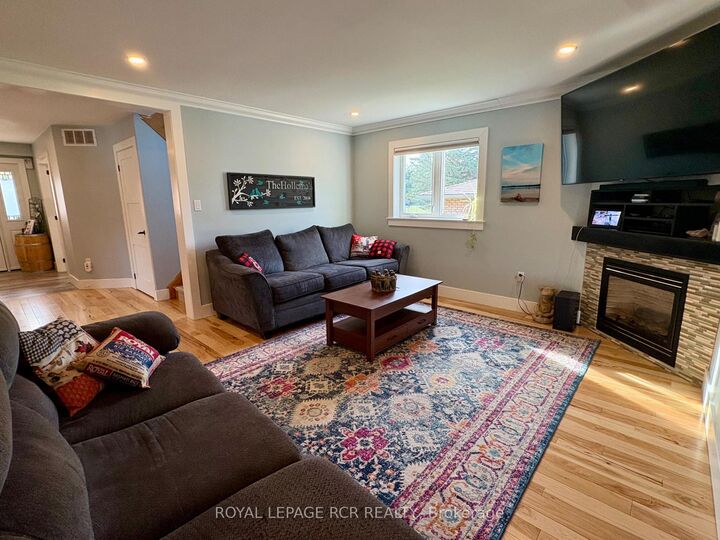 Property Photo:  16 Loree Drive  ON L0M 1J0 