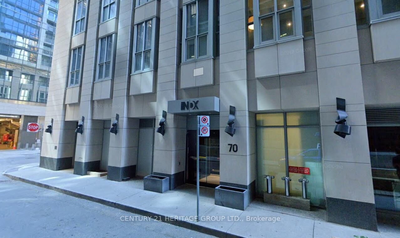 Property Photo:  70 Temperance Street 4805  ON M5H 0B1 